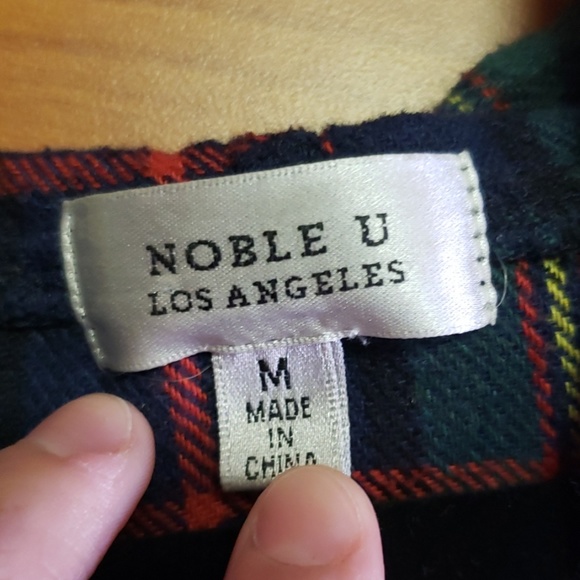 Hooded flannel - Picture 6 of 6